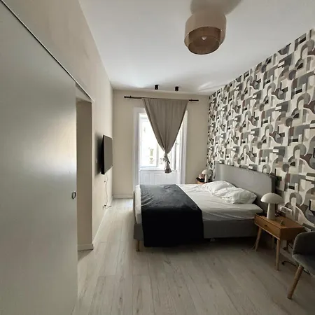 Teresia De Lux Apartment-2 Br- 2 Bathroom *
