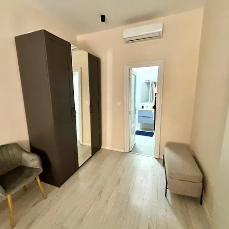 Teresia De Lux Apartment-2 Br- 2 Bathroom Apartament *