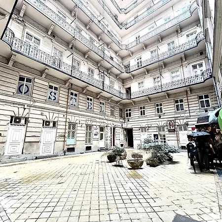 Teresia De Lux Apartment-2 Br- 2 Bathroom *